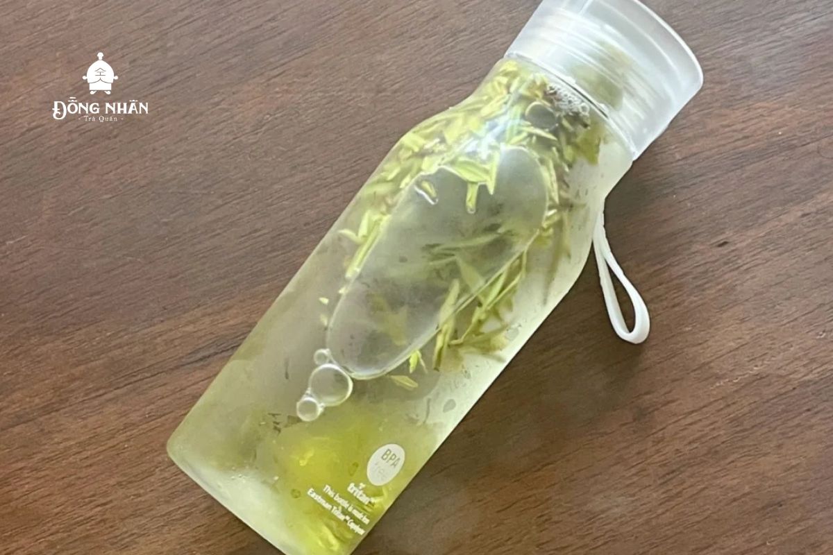 TRÀ Ủ LẠNH LÀ GÌ? 4 LỢI ÍCH VÀ CÁCH PHA TRÀ Ủ LẠNH TẠI NHÀ